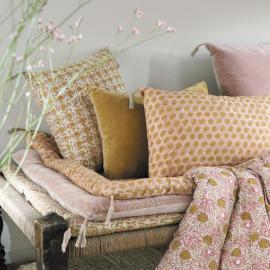 FLORA Cushion Cover: add a Touch of Romance to Your Home